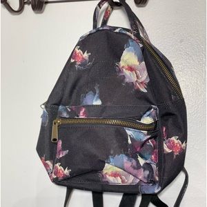 HERSHEL “Iris” small canvas backpack